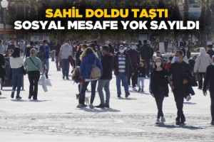 Kuşadası'nda Sahiller Doldu, Sosyal Mesafe Yok Sayıldı!