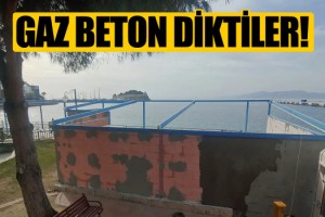 Kuşadası Belediyesi Parkın Göbeğine "Çin Seddi" Ördü!