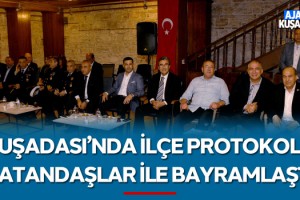 Kuşadası'nda İlçe Protokolü Vatandaşları İle Bayramlaştı