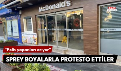 Kuşadası'nda İsrail'i sprey boyalarla protesto ettiler