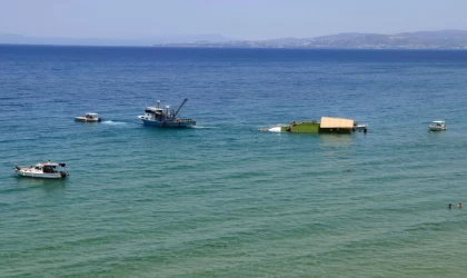 Kuşadası açıklarında Gezi teknesi battı!