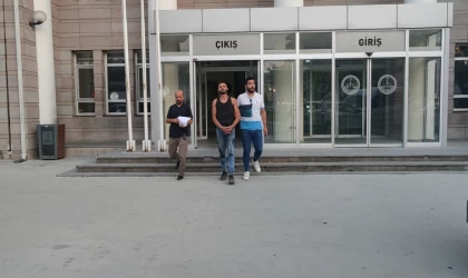 Suriyeli göçmen kaçakçısı Afganlıları kaçırırken yakalandı!