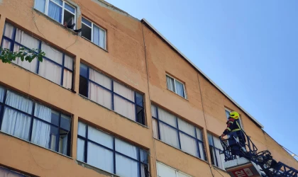 Kuşadası'nda Atlama Girişimi Son Anda Engellendi!