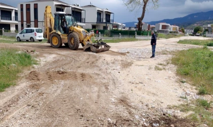 Kuşadası'nın Her Mahallesinde Kesintisiz Hizmet Sürüyor
