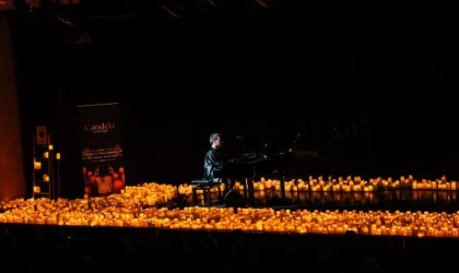 Kuşadası’nda Binlerce Mum Işığında Masalsı Bir Müzik Yolculuğu